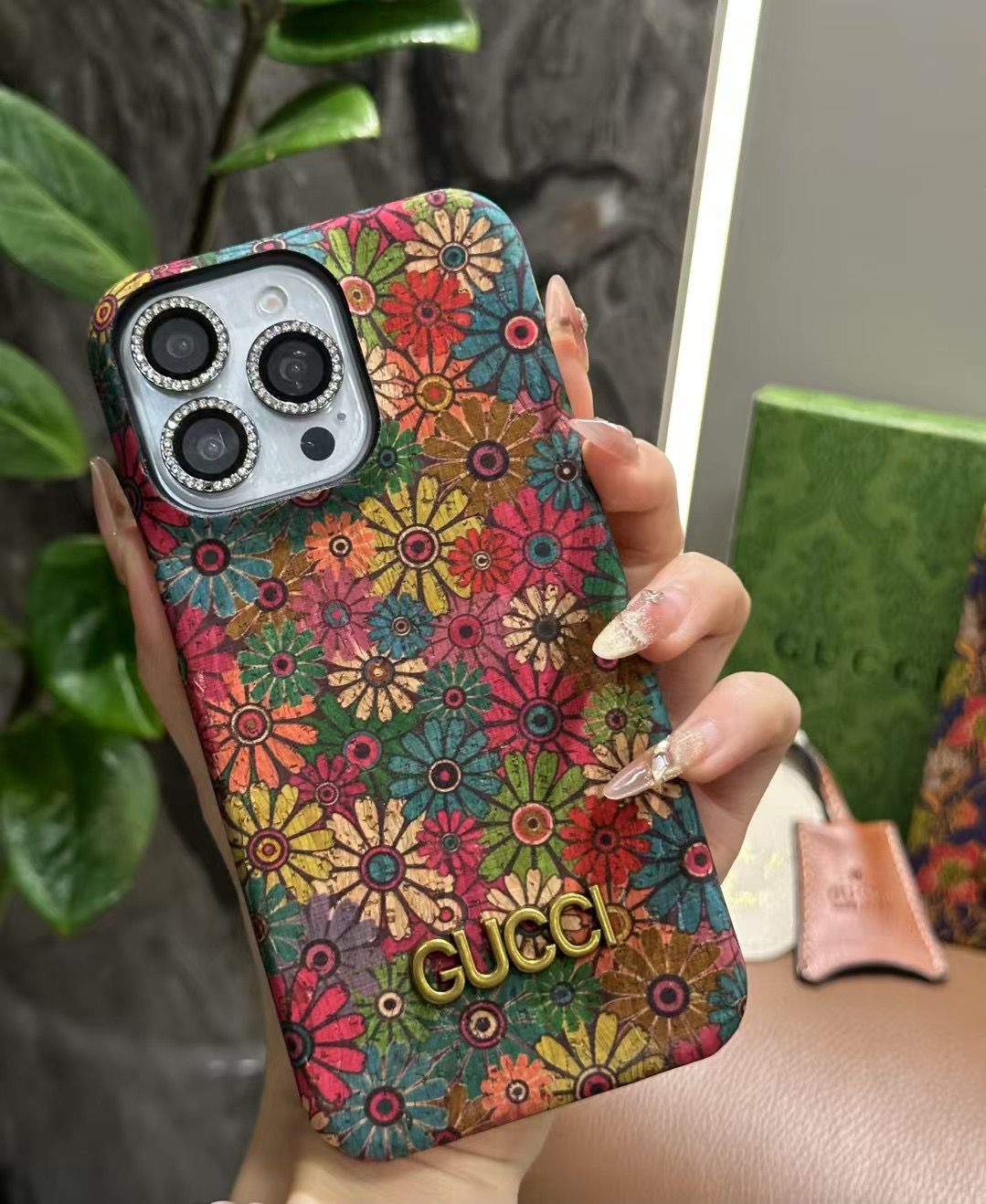 Luxury GG Floral Pattern Phone Case with Gold Logo Accent