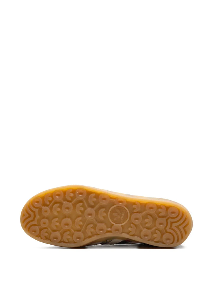 FloraMuse® – Bloom Embroidered Gum Sole Sneaker