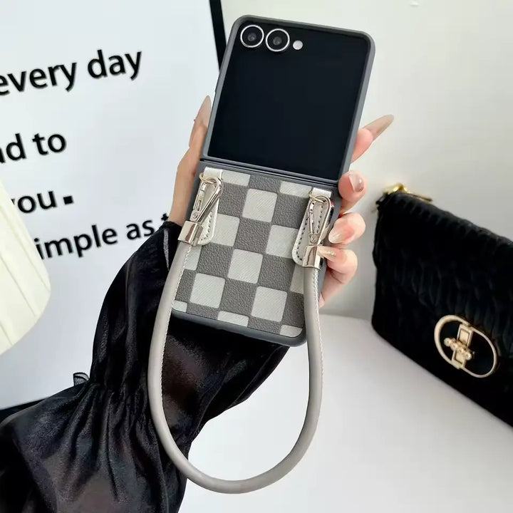 💕 ChicCheck™ – Z Flip Series