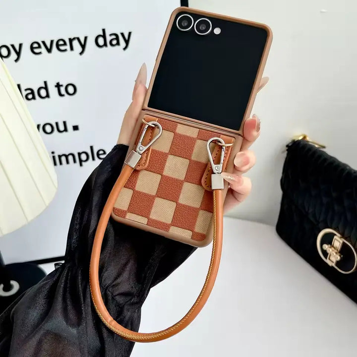 💕 ChicCheck™ – Z Flip Series