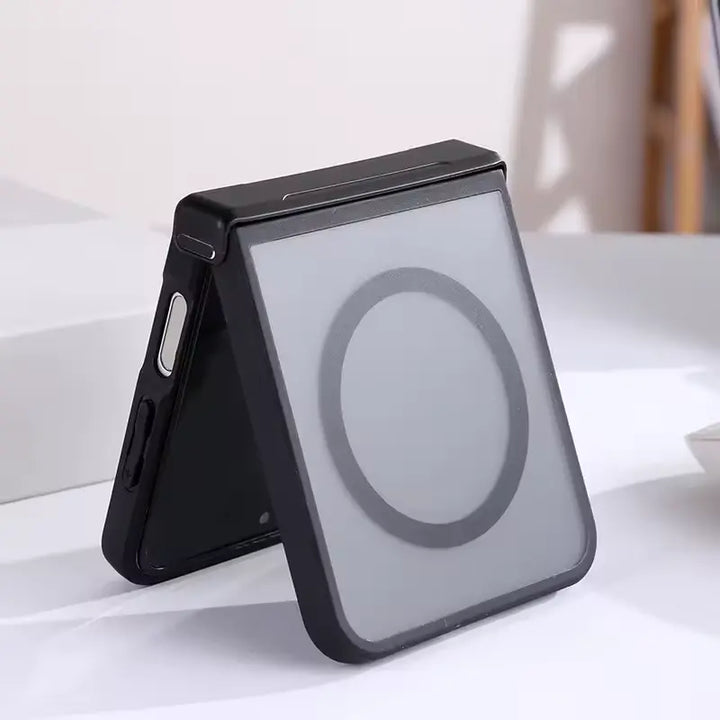 ⚫ MagHold™ Frost – Z Flip Series