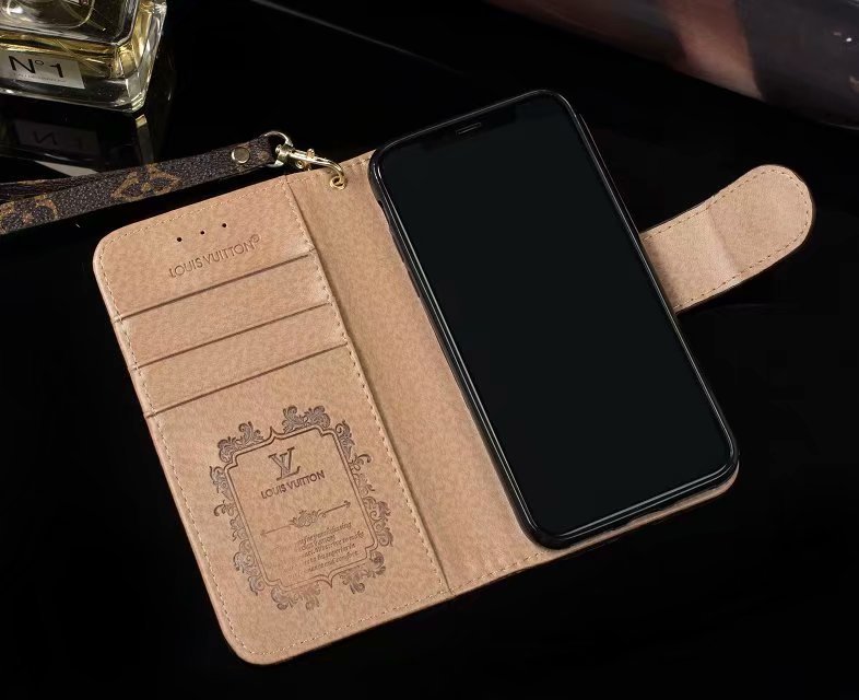 Vérité® - Classic Monogram Wallet LV iPhone Case